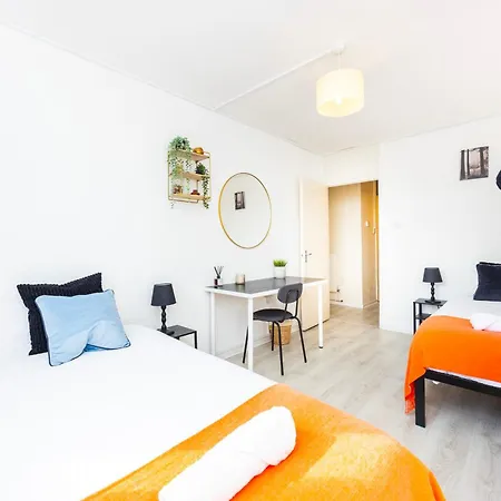 Poplar - Sleep 4-5 - Ideal For Business Travellers & Contractors - Near Canary Wharf And Dlr Station - Parking Tickets Available On Request London