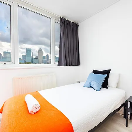 Poplar - Sleep 4-5 - Ideal For Business Travellers & Contractors - Near Canary Wharf And Dlr Station - Parking Tickets Available On Request London