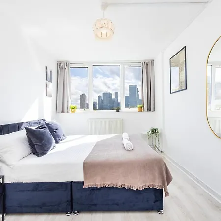 Poplar - Sleep 4-5 - Ideal For Business Travellers & Contractors - Near Canary Wharf And Dlr Station - Parking Tickets Available On Request Apartment