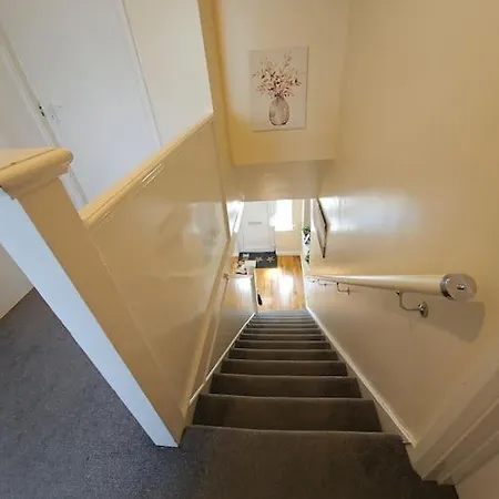 Apartment Feel At Away From *