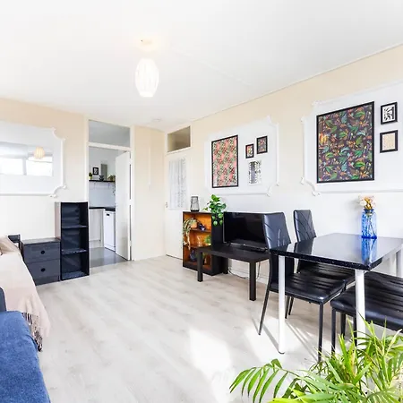 Business 2 Beds - Poplar - 2 Minutes From Station * London