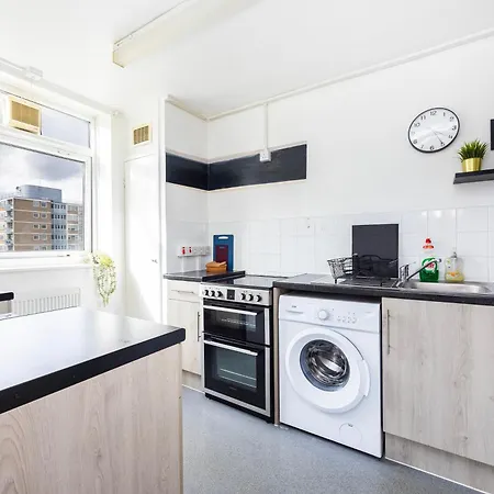 Business 2 Beds - Poplar - 2 Minutes From Station