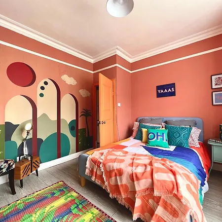 Holiday home Claremont - London