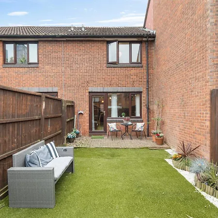 Cosy Canary Wharf House *