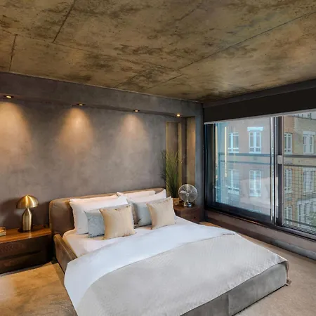 Shoreditch Penthouse Apartment *