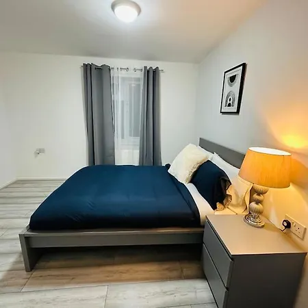 Urban Serenity South East 3 Bedroom House London