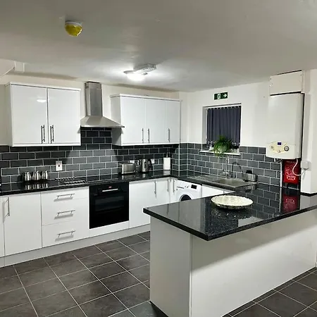 Urban Serenity South East 3 Bedroom House Apartment
