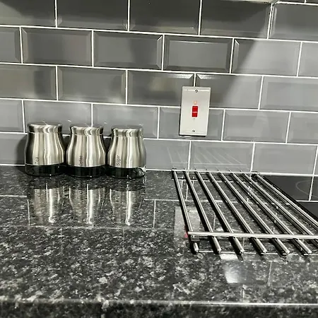 Apartment Urban Serenity South East 3 Bedroom House