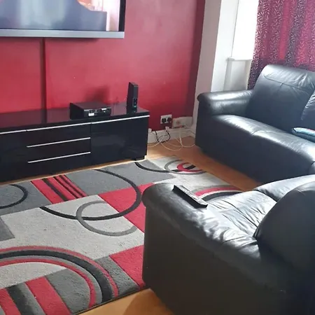 Spacious Wanstead Apartment- Sleeps 4! * Londres