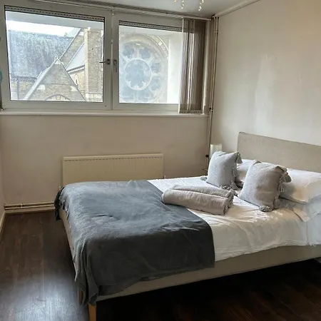 The Wapping Oasis Guest house *