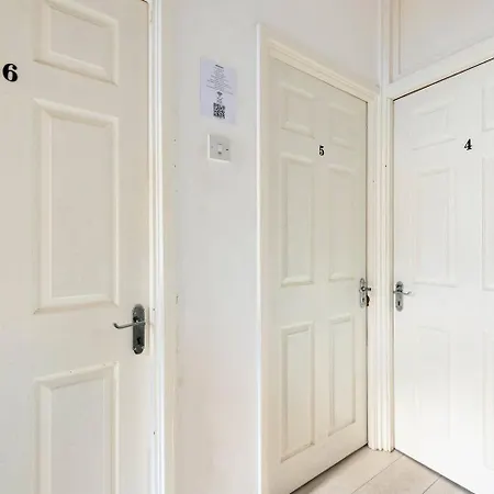 Guest house In Stepney-limehouse