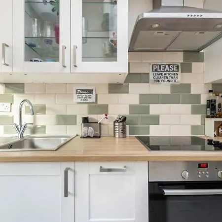 Guest house In Stepney-limehouse