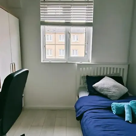 Guest house In Stepney-limehouse