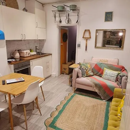 Claremont - Holiday home *