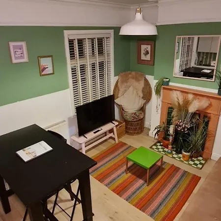 Holiday home Claremont - London