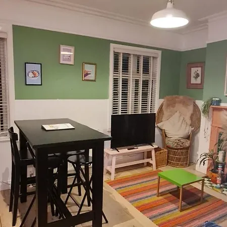 Claremont - Holiday home *
