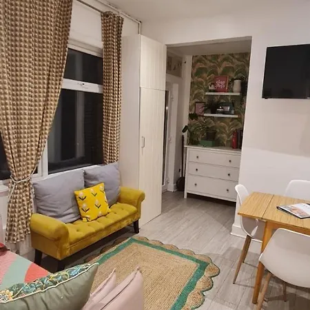 Claremont - Holiday home London