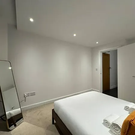 Appartement Luxxe 2br 2ba Duplex 5 Mins From Hither St - 65c