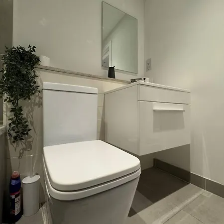 Luxxe 2br 2ba Duplex 5 Mins From Hither St - 65c Appartement *