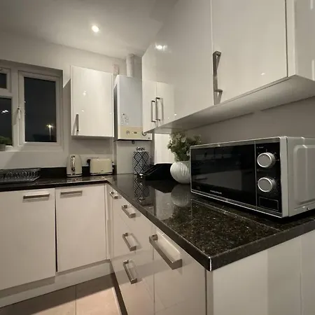Luxxe 2br 2ba Duplex 5 Mins From Hither St - 65c * Londres