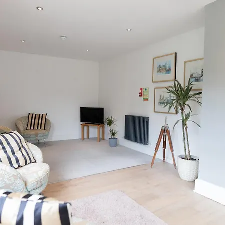 Ebs London Hostal Catford