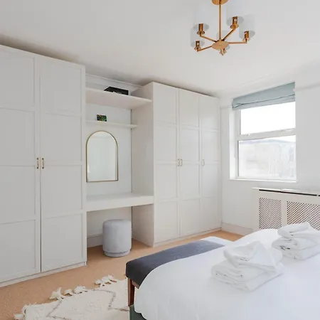 Newly Refurbished 4 Bedroom House In East *