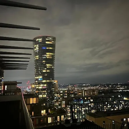 Panoramic View In Canary Wharf Penthouse 公寓 *
