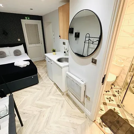 Heathrow Airport West Drayton (Middlesex)