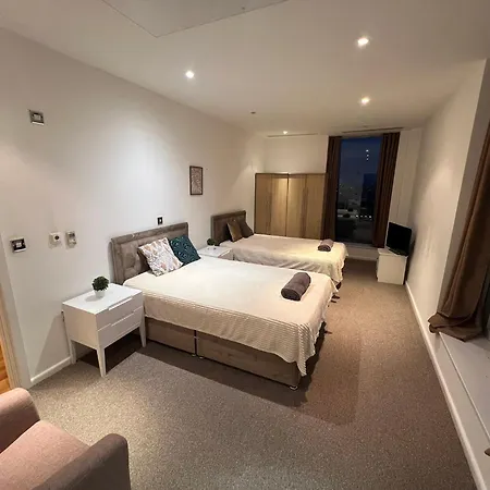 Panoramic View In Canary Wharf Penthouse * 伦敦
