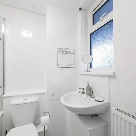 Eye Views Apartment *