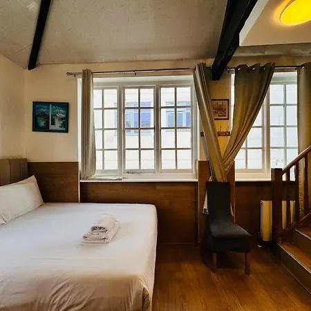 Berkley Aparthotel