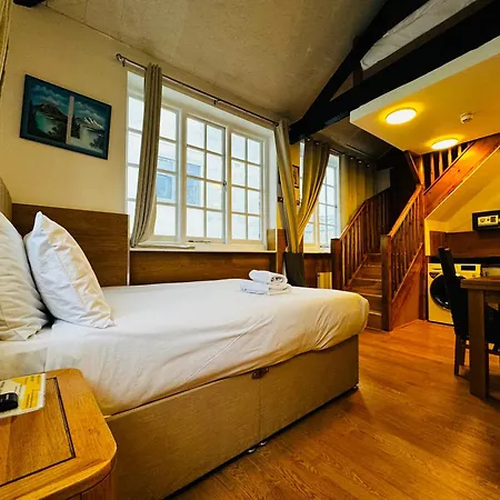 Berkley Aparthotel *