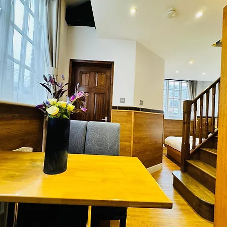 Berkley Aparthotel