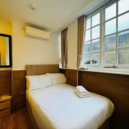 Berkley Aparthotel *