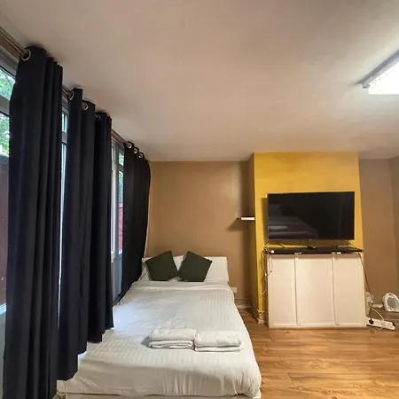 Bed and breakfast Twenty Five *