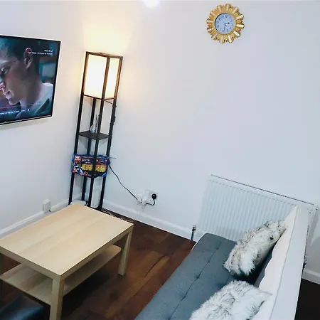 Apartment Two Bedroom Central Location Modern Flat Stratford London
