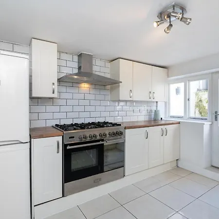 Guest house Beautiful House Comfortable & Cozy London
