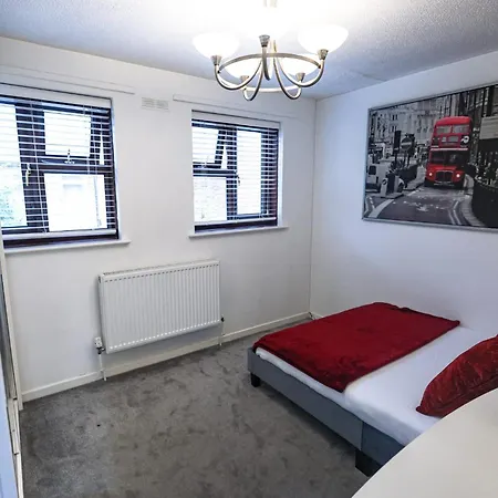 Holiday home The Heart Of Brick Lane, Sleeps 7!