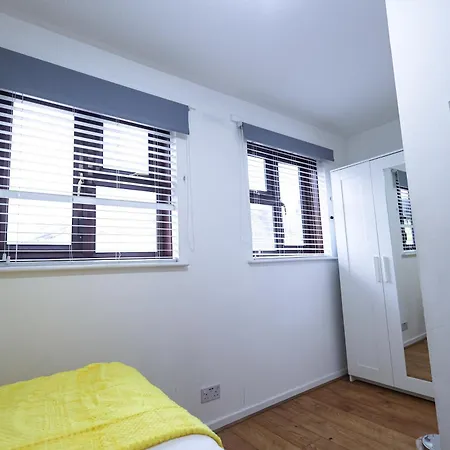The Heart Of Brick Lane, Sleeps 7! * London