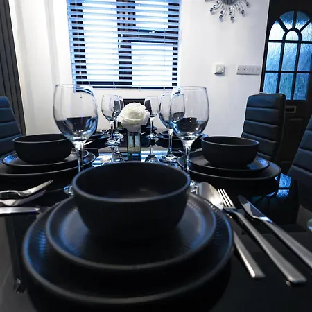 Holiday home The Heart Of Brick Lane, Sleeps 7!