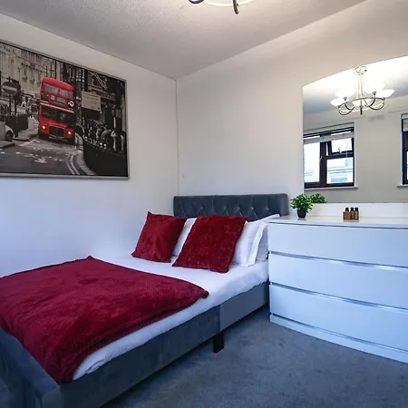 The Heart Of Brick Lane, Sleeps 7! *