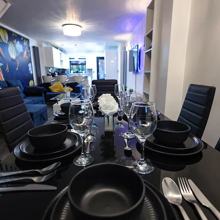 Holiday home The Heart Of Brick Lane, Sleeps 7!