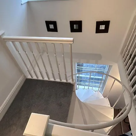 Trendy 2 Bedroom In Canary Wharf