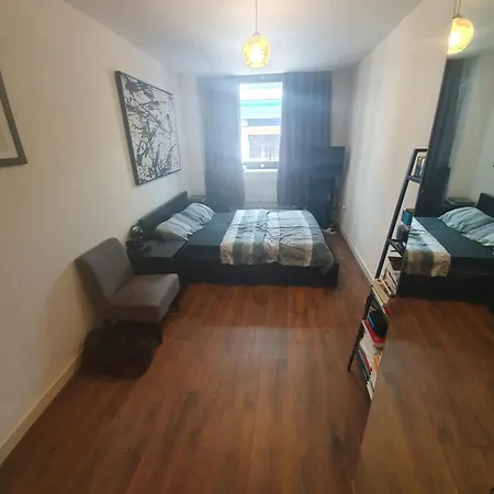 Double With Shared Bathroom * London