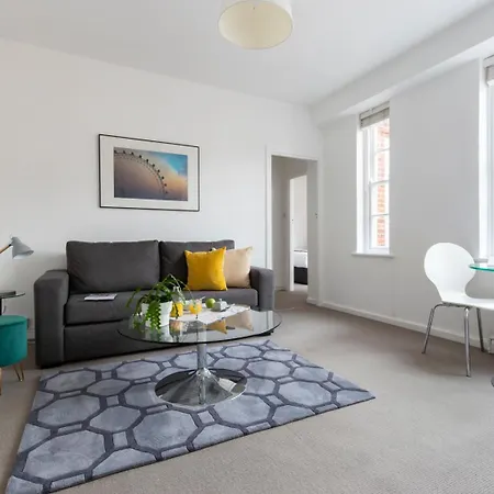 Dolphin House Serviced Hotel