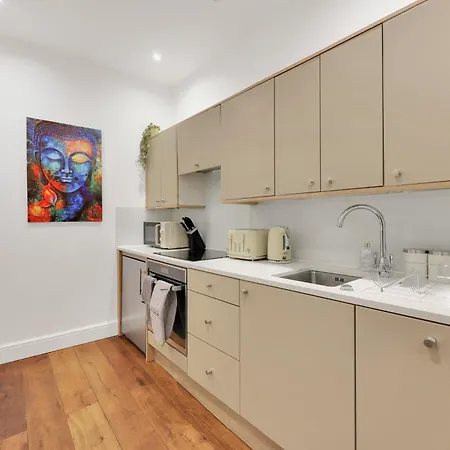 Apartment 1 Bedroom Short Term & Flexible Renting Hackney With Free Wifi London