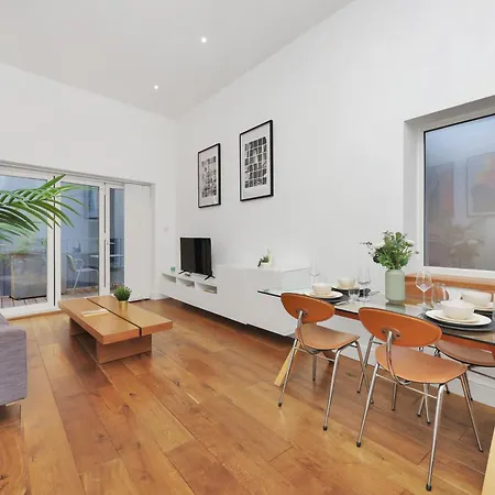 1 Bedroom Short Term & Flexible Renting Hackney With Free Wifi Apartment