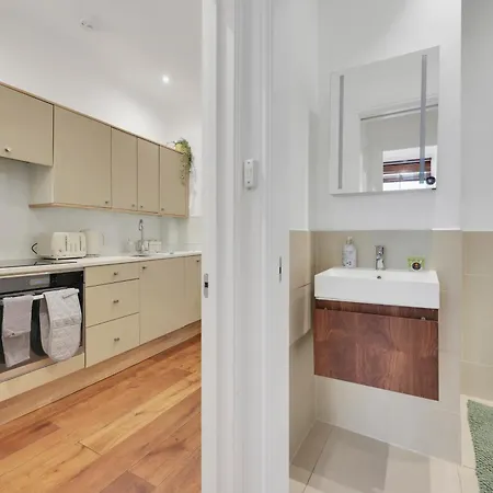 1 Bedroom Short Term & Flexible Renting Hackney With Free Wifi