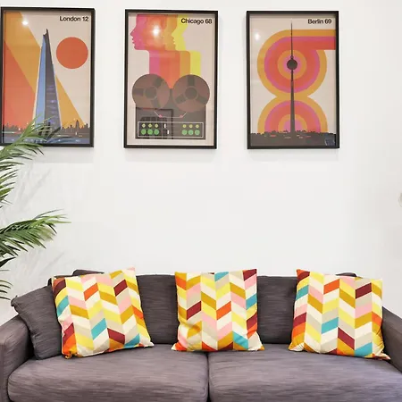 1 Bedroom Short Term & Flexible Renting Hackney With Free Wifi Apartment *