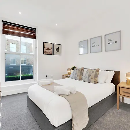 1 Bedroom Short Term & Flexible Renting Hackney With Free Wifi Apartment *
